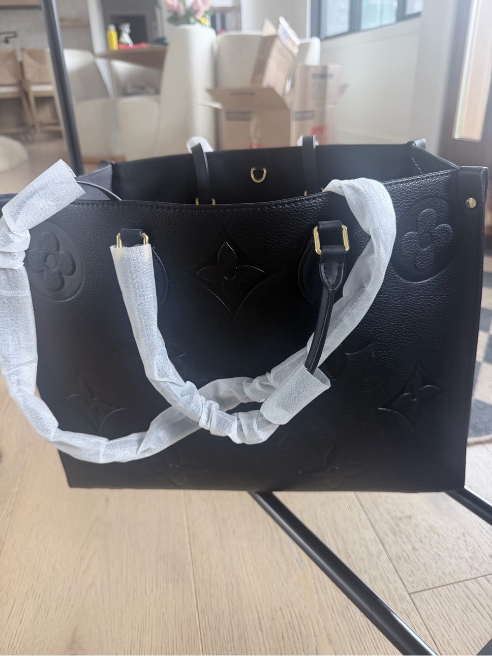 Large LV Leather Tote Bag - Women's Handbag - Picture 5 of 6